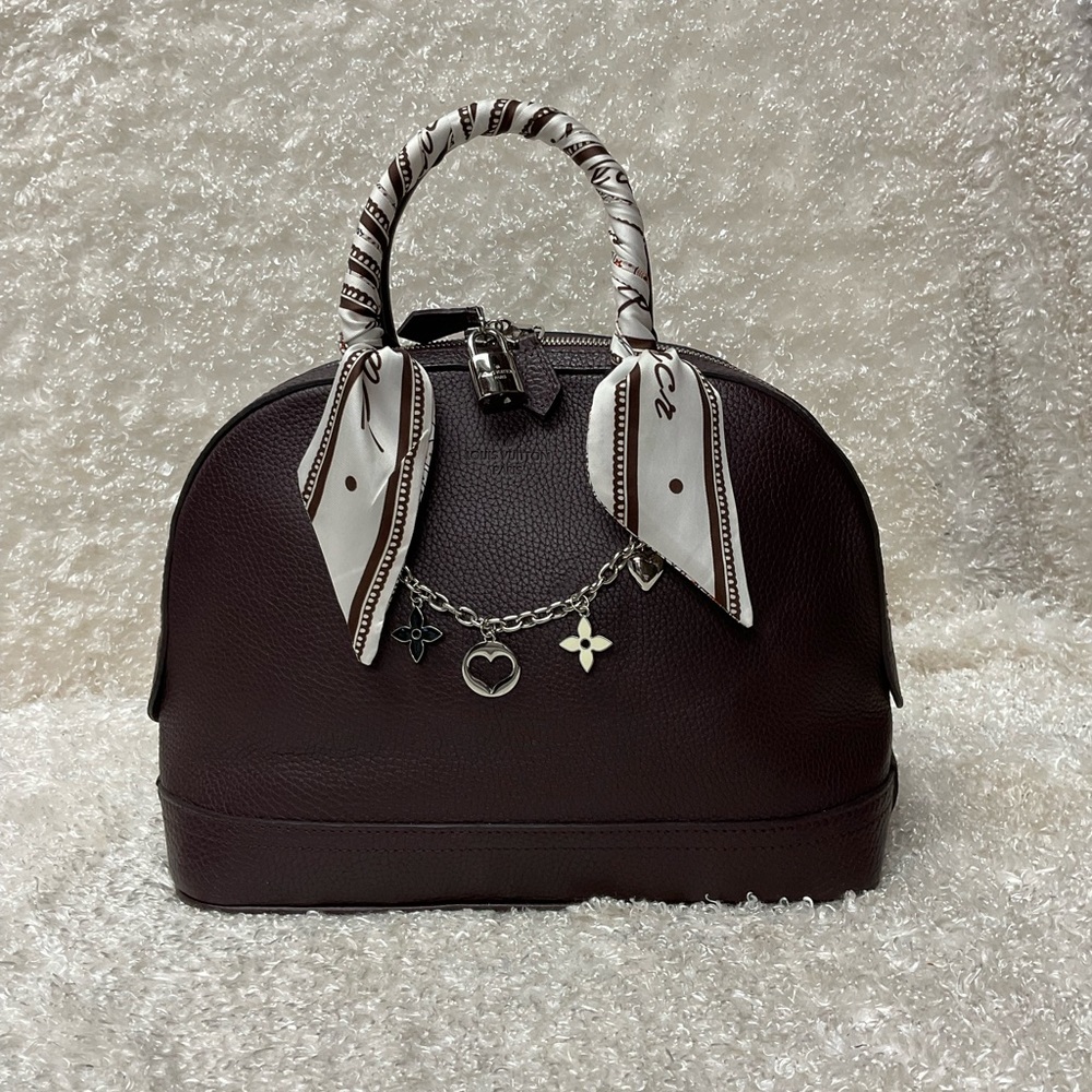 Authentic Louis Vuitton Taurillon Alma PM 🍁